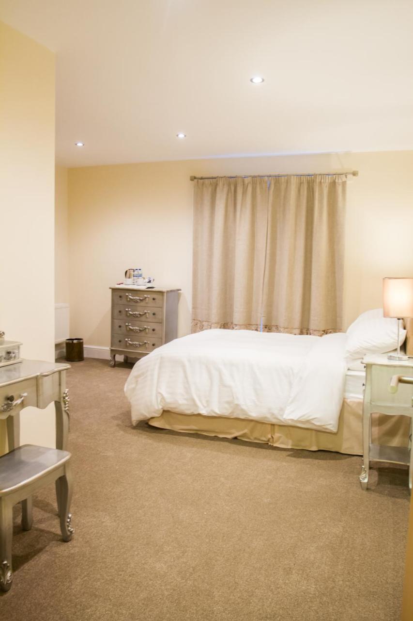 Отель Fair Oak House Exeter Airport Clyst Saint Mary Экстерьер фото
